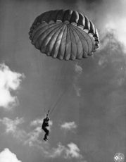 Вынужденные прыжки с парашютом документальный фильм